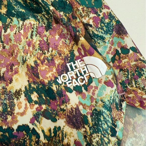 The North Face Girls Multicolor Patterned Athletic Shorts Elastic Waist - Picture 2 of 7